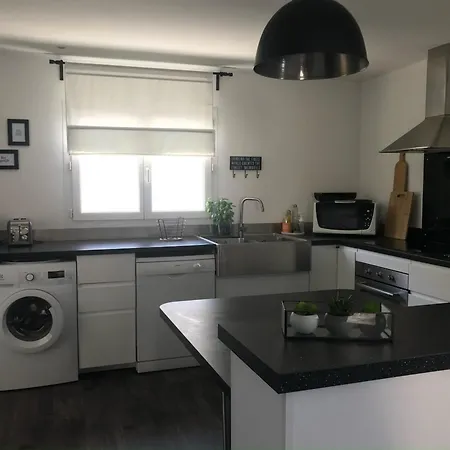 Holiday home Maison Familiale A Biscarrosse, Pres Des Commerces, Avec Terrasse Et Wifi, Pour 6 Personnes - Fr-1-319-618